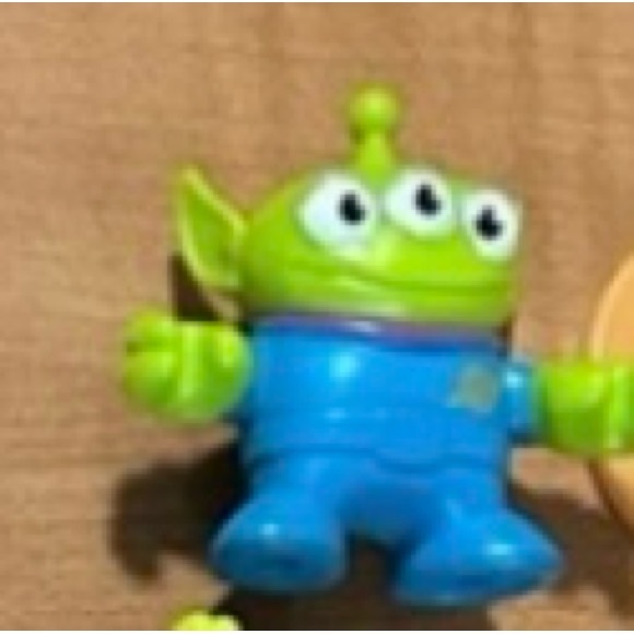 Imaginext Disney Toy Story 4 Buzz Lightyear robot large size with figures lot 7 - Picture 7 of 7